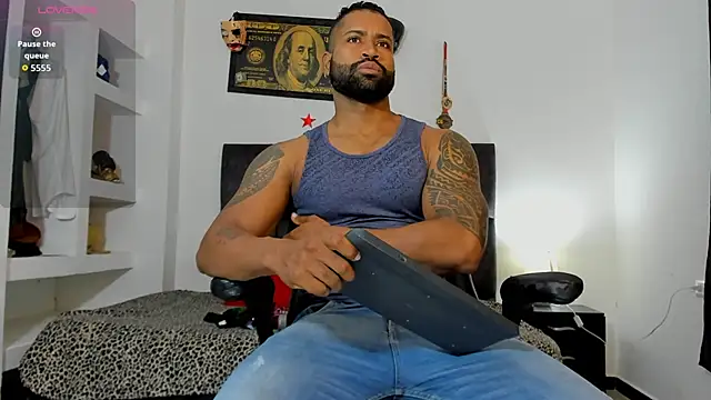 Snapshot of MattRodriguez9 chatting on 11/30/25, 11:03 MattRodriguez9 online show from 11/30/25, 11:03