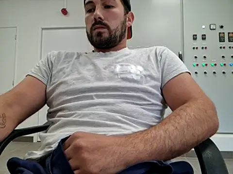 Leonormaldick online show from 05/04/26, 11:06