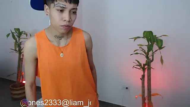 Jonesliam23 online show from 12/13/24, 07:21