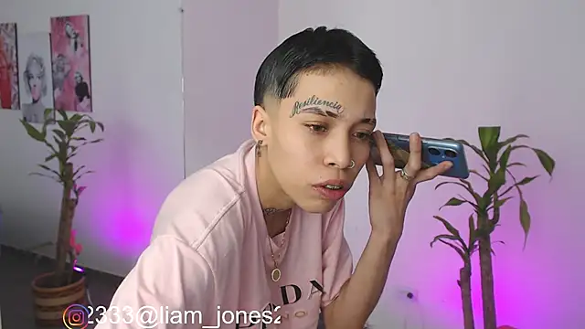 Jonesliam23 online show from 12/21/24, 07:38