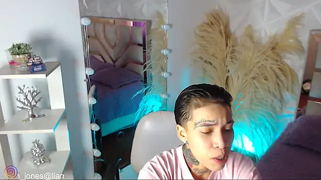 Jonesliam23 online show from 02/16/26, 07:32