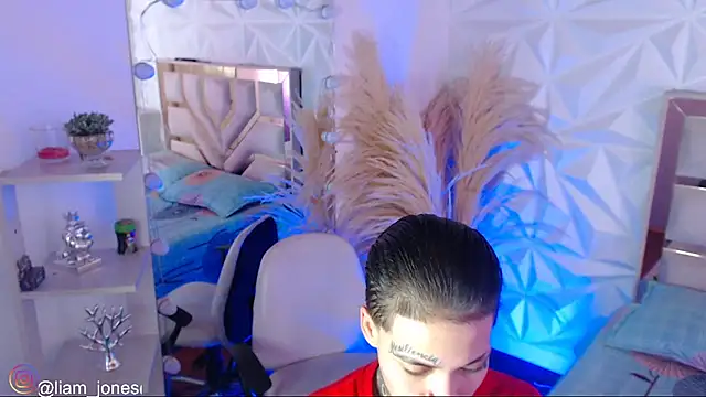 Jonesliam23 online show from 03/06/26, 07:10