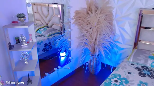 Jonesliam23 online show from 03/20/26, 07:41