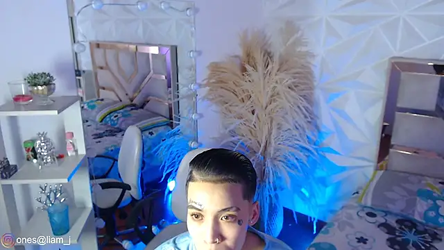 Jonesliam23 online show from 03/21/26, 07:28