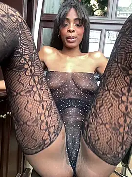 Snapshot of adaraSmiith chatting on 12/12/24, 05:37 adaraSmiith online show from 12/12/24, 05:37