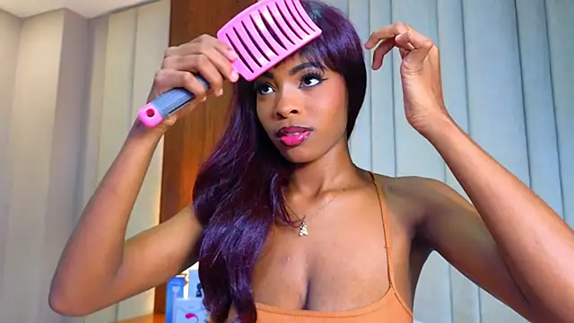 Snapshot of adaraSmiith chatting on 02/08/25, 12:06 adaraSmiith online show from 02/08/25, 12:06