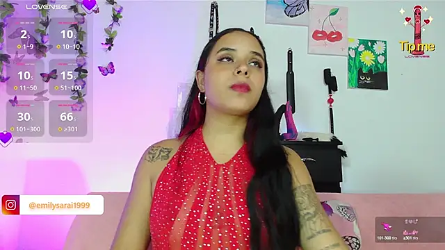 Snapshot of EmilyMeoww chatting on 03/19/25, 12:15 EmilyMeoww online show from 03/19/25, 12:15