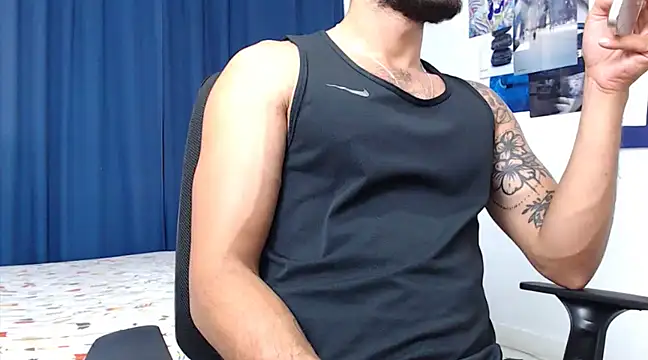 Snapshot of Sanit_Di chatting on 01/09/25, 08:22 Sanit Di online show from 01/09/25, 08:22