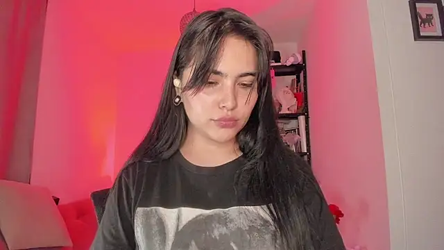 Snapshot of sol__angel chatting on 02/24/25, 05:43 sol angel online show from 02/24/25, 05:43