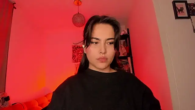 Snapshot of sol__angel chatting on 03/10/25, 08:04 sol angel online show from 03/10/25, 08:04