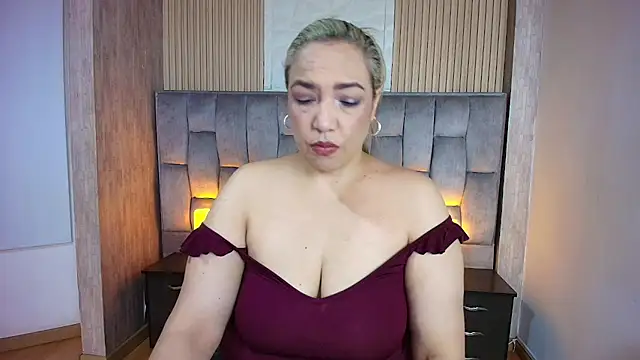 marie hss online show from 04/14/26, 04:02