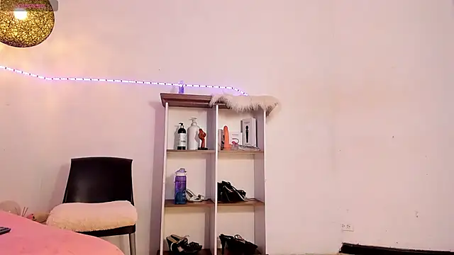 rose scottt online show from 01/21/25, 03:43