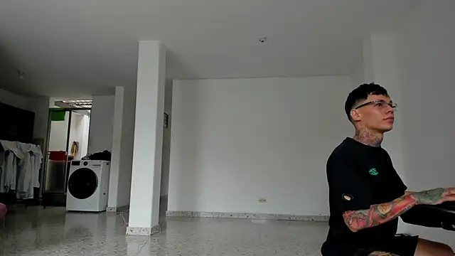 Jordyrodriiguez online show from 01/26/25, 05:44