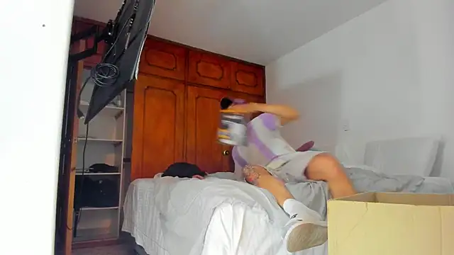 Jordyrodriiguez online show from 02/17/25, 06:04