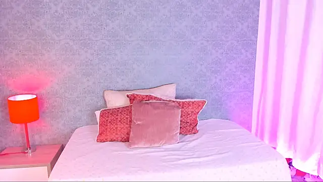 Snapshot of CatrinaRossi chatting on 01/15/25, 09:30 CatrinaRossi online show from 01/15/25, 09:30