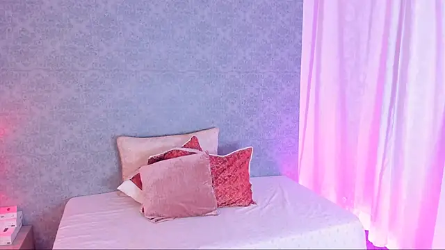 Snapshot of CatrinaRossi chatting on 01/22/25, 08:06 CatrinaRossi online show from 01/22/25, 08:06