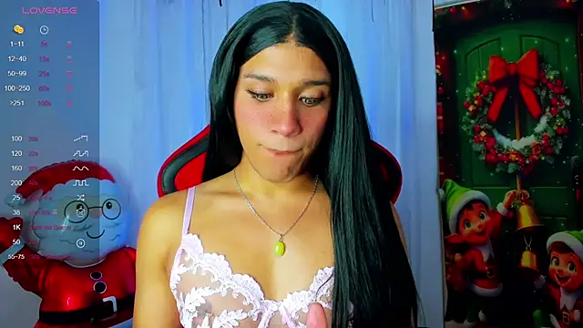 Snapshot of Emaa- chatting on 12/31/24, 12:32 Emaa- online show from 12/31/24, 12:32