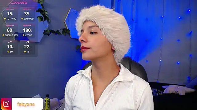 peyton golden1 online show from 11/02/25, 03:09