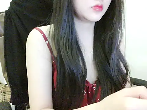 Yin-girl online show from 10/19/25, 07:58