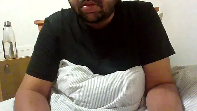 whoreboi98 online show from 04/11/26, 09:41