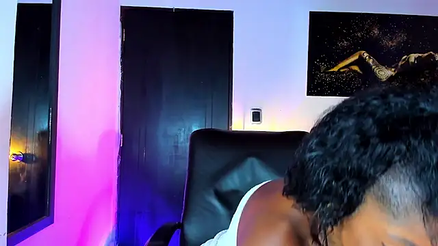 KimberlyBanks2 online show from 01/30/25, 10:19