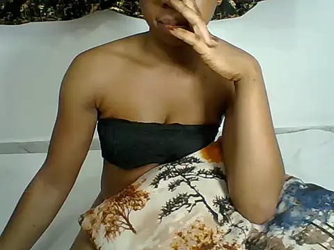 PrettyPrincess14 online show from 12/17/25, 02:34