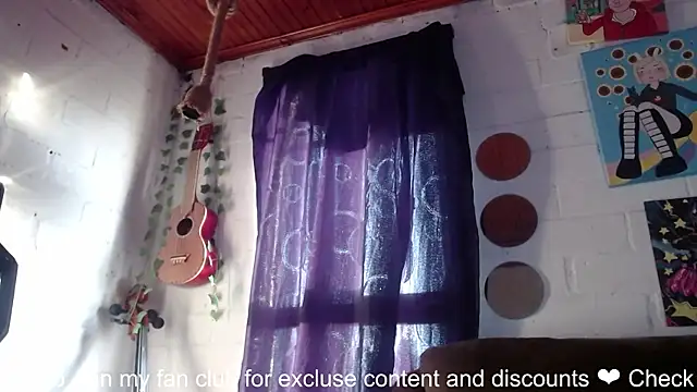 NEXT DOOR GIRL  online show from 01/25/25, 10:50