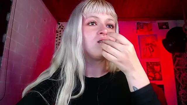 NEXT DOOR GIRL  online show from 02/20/25, 03:34