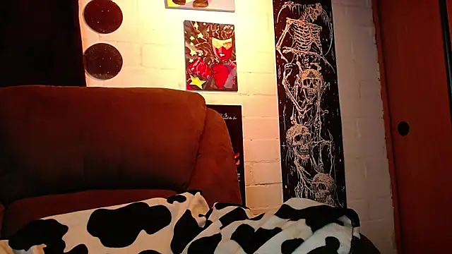 NEXT DOOR GIRL  online show from 02/27/25, 01:59