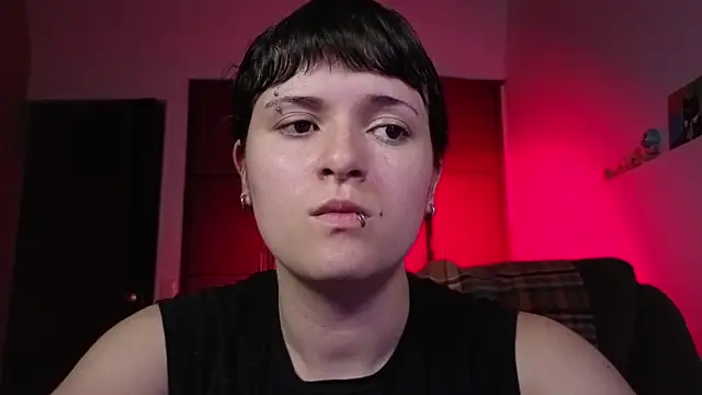 NEXT DOOR GIRL  online show from 06/01/26, 11:39