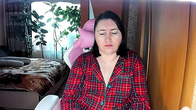 Snapshot of Tatyana51 chatting on 04/25/26, 05:32 Tatyana51 online show from 04/25/26, 05:32