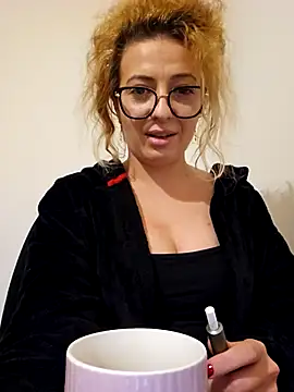 Selenna emma online show from 11/07/25, 02:39