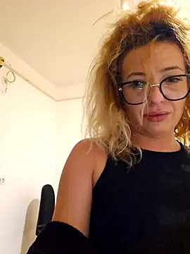 Selenna emma online show from 11/11/25, 02:50