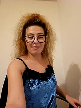 Selenna emma online show from 11/23/25, 08:19