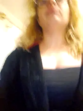 Selenna emma online show from 11/24/25, 03:01