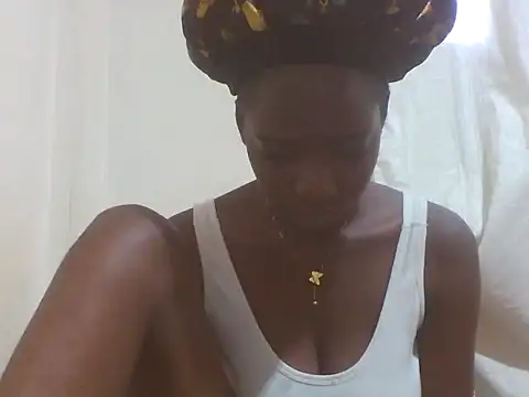 PRETTY-LIA online show from 01/14/26, 10:32