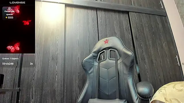 Snapshot of samarha_xue chatting on 02/11/25, 11:32 samarha xue online show from 02/11/25, 11:32