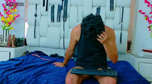 Snapshot of LeidyJones chatting on 03/19/25, 09:37 LeidyJones online show from 03/19/25, 09:37