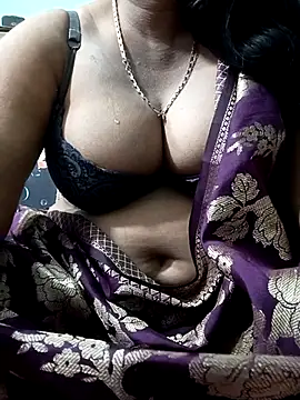 Snapshot of Savita_bhabhii chatting on 02/05/26, 05:39 Savita bhabhii online show from 02/05/26, 05:39