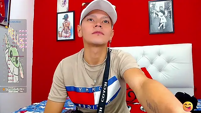 Snapshot of _snopyy_ chatting on 01/22/25, 11:43  snopyy  online show from 01/22/25, 11:43