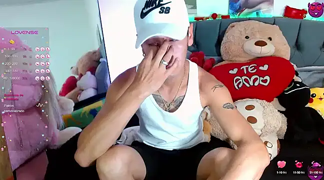 Snapshot of _snopyy_ chatting on 03/01/25, 06:54  snopyy  online show from 03/01/25, 06:54