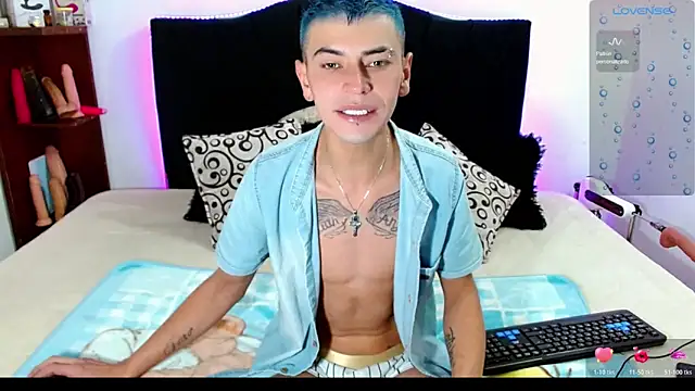 Snapshot of _snopyy_ chatting on 10/17/25, 01:03  snopyy  online show from 10/17/25, 01:03