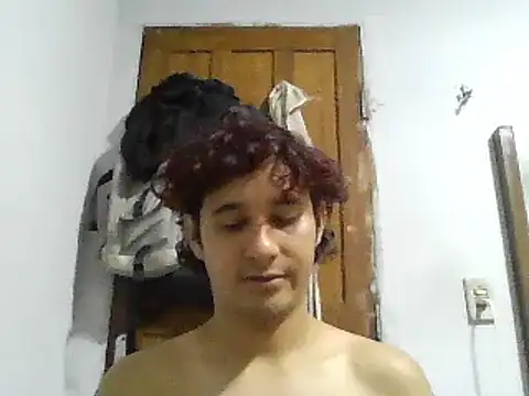 Snapshot of pedrodavid_ chatting on 12/28/24, 05:57 pedrodavid  online show from 12/28/24, 05:57