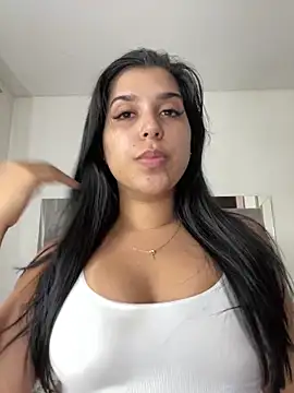 NiaSoler online show from 12/26/24, 08:42