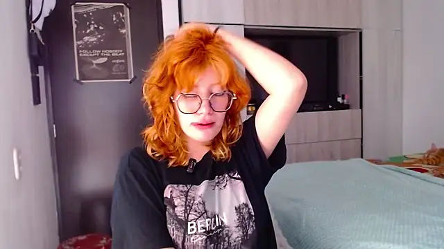 mariana124- online show from 12/17/25, 02:56