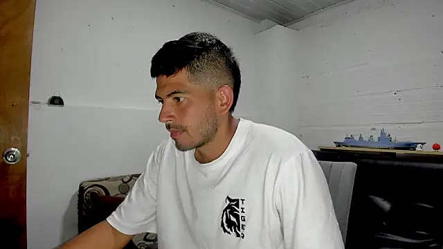 Himoreno25 online show from 01/27/25, 11:11