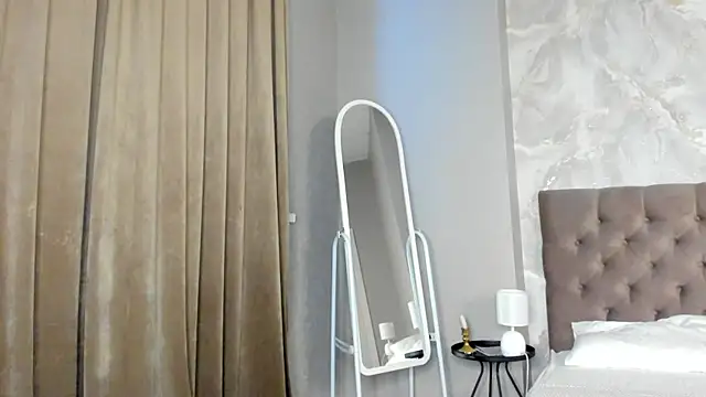 Vanessa Walters online show from 04/10/26, 03:23