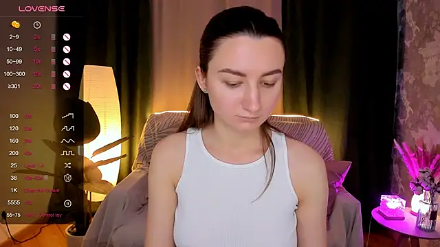 annacooleman online show from 10/08/25, 02:20