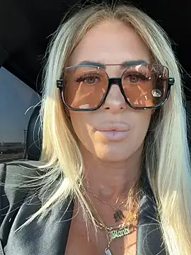 blondiluvsanal online show from 01/18/26, 06:44