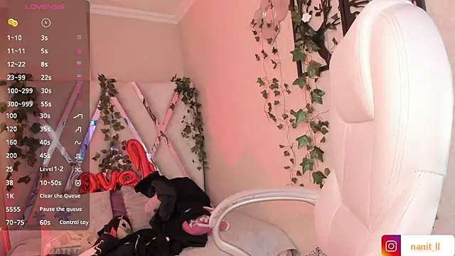 Punkys  online show from 11/15/25, 09:00